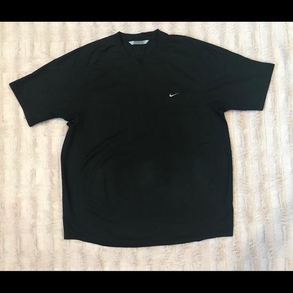 Men’s Nike tee - Picture 2 of 2
